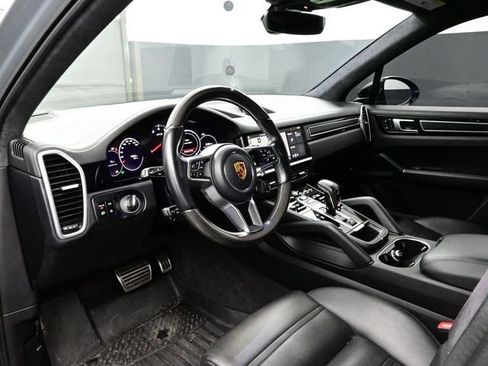 Certified 2021 Porsche Cayenne GTS w/ Premium Package Plus AWD/4WD image 4