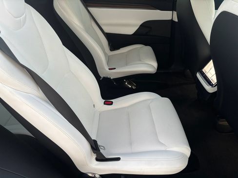 Used 2023 Tesla Model X AWD/4WD image 14