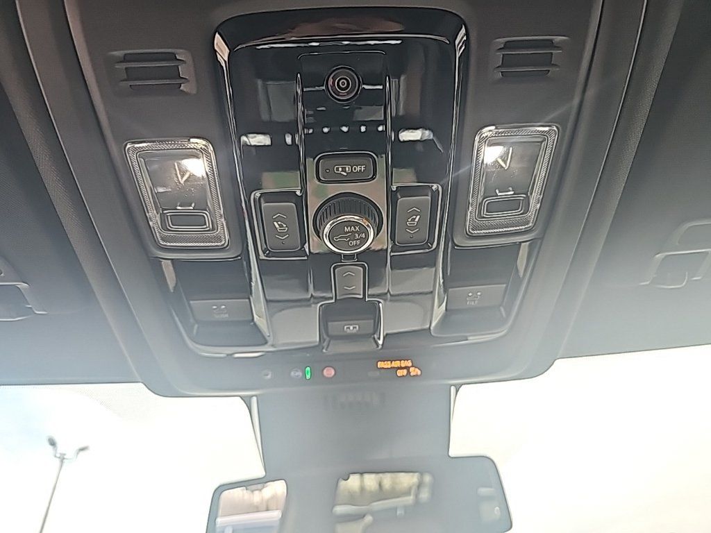 Used 2026 GMC Yukon XL Denali w/ Sun & Power Step Package AWD/4WD image 34