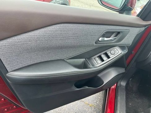 Used 2021 Nissan Rogue SV FWD image 8
