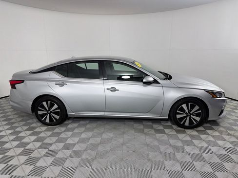 Used 2022 Nissan Altima 2.5 SV image 4