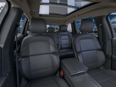 New 2026 Lincoln Nautilus Reserve AWD/4WD image 10