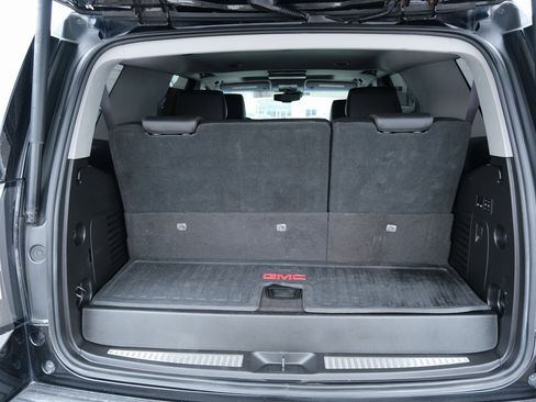 Used 2016 GMC Yukon Denali w/ Open Road Package image 39