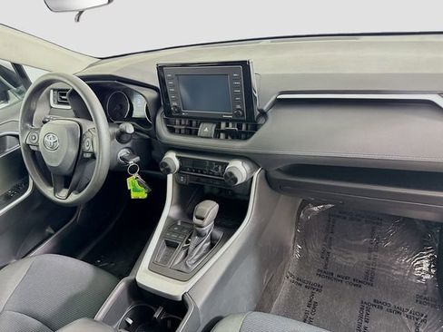 Certified 2022 Toyota RAV4 LE image 27