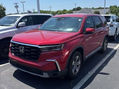 Used 2025 Honda Pilot EX-L image 1