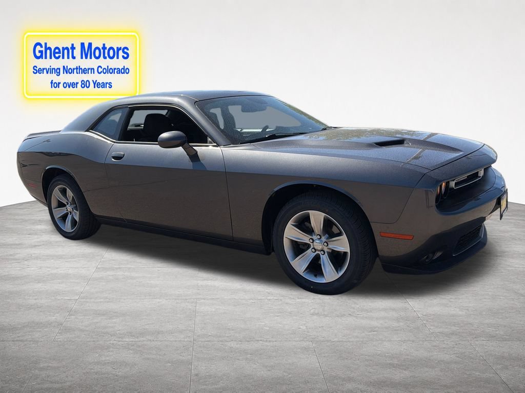 Used 2019 Dodge Challenger SXT RWD image 7