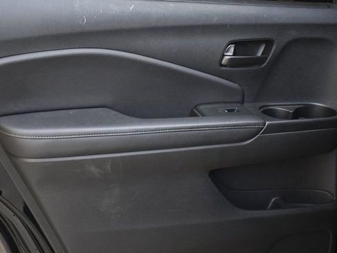 Used 2023 Honda Passport EX-L image 25