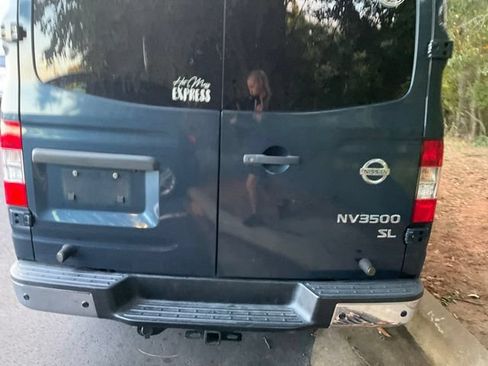 Used 2019 Nissan NV 3500 SL RWD image 7