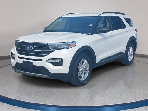 Used 2022 Ford Explorer XLT w/ Equipment Group 202A AWD/4WD image 1