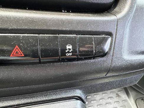 Used 2025 RAM ProMaster 2500 w/ Convenience Group FWD image 19