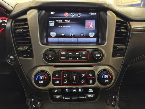 Used 2015 GMC Yukon Denali w/ Premium Package AWD/4WD image 22