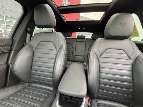 Used 2023 Alfa Romeo Stelvio Estrema AWD/4WD image 25