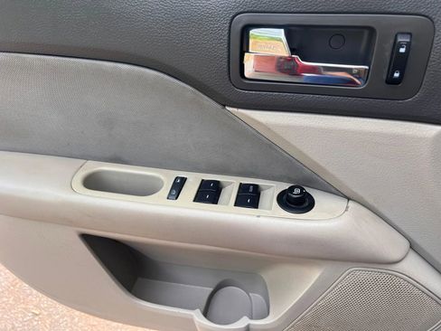Used 2012 Ford Fusion SE FWD image 12