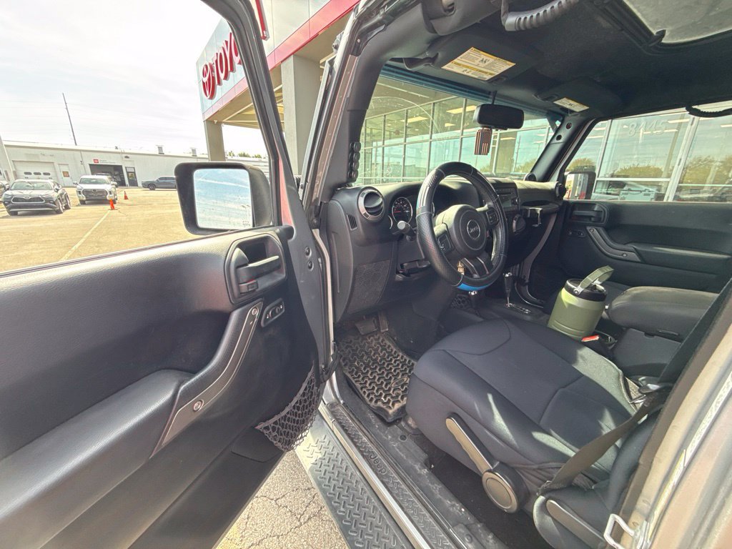 Used 2014 Jeep Wrangler Unlimited Sport w/ Quick Order Package 24S AWD/4WD image 16