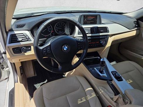 Used 2015 BMW 320i Sedan RWD image 13