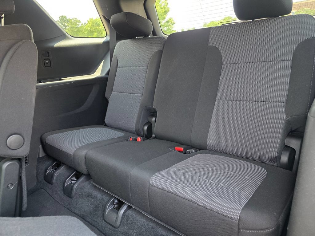Certified 2023 Chevrolet Traverse LT FWD image 32