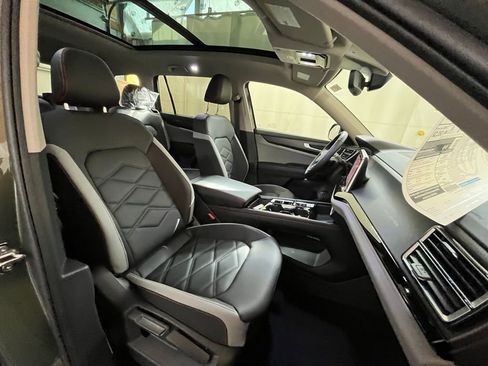 New 2026 Volkswagen Atlas Peak Edition AWD/4WD image 12