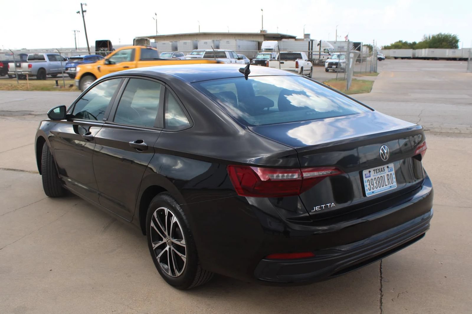 Used 2024 Volkswagen Jetta Sport FWD image 6