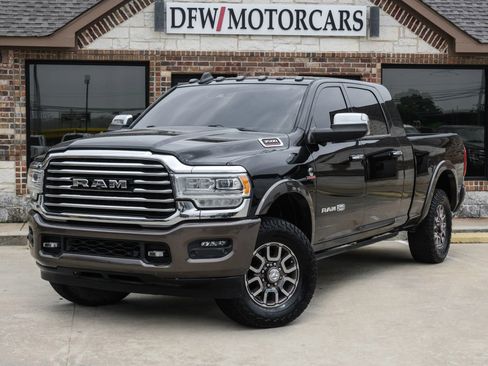 Used 2022 RAM 3500 Limited AWD/4WD image 2