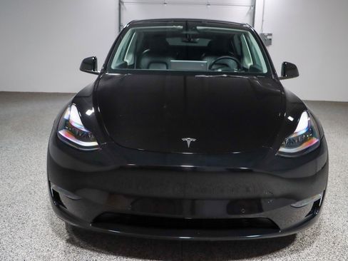 Used 2022 Tesla Model Y Performance image 4