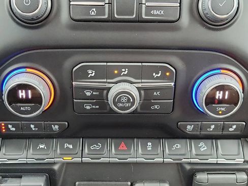Certified 2022 Chevrolet Silverado 1500 High Country w/ Safety Package II AWD/4WD image 29