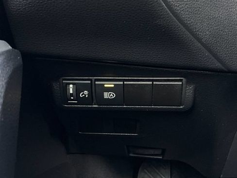 Certified 2025 Toyota Corolla Cross LE FWD image 26