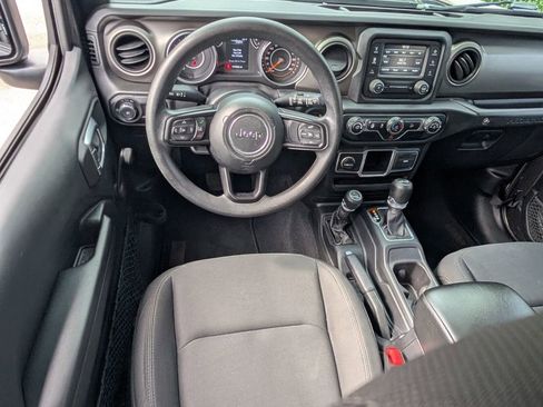 Used 2018 Jeep Wrangler Unlimited Sport image 14
