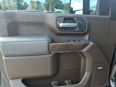 Used 2023 GMC Sierra 2500 Denali w/ Denali Ultimate Package image 19