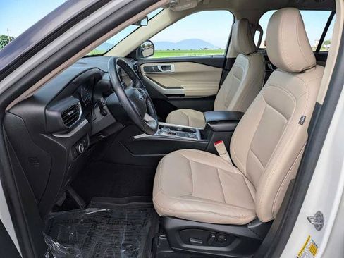 Certified 2023 Ford Explorer XLT w/ Equipment Group 202A AWD/4WD image 14