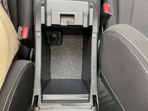 Used 2023 Subaru Legacy Premium image 12