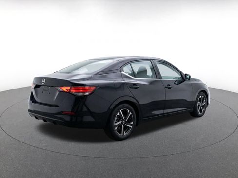Used 2025 Nissan Sentra SV FWD image 9