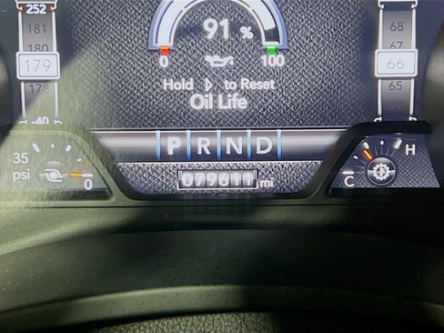 Used 2020 RAM 3500 Big Horn w/ Level 2 Equipment Group AWD/4WD image 8