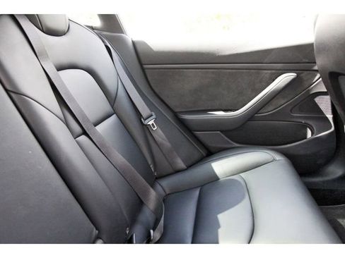 Used 2019 Tesla Model 3 Long Range RWD image 10