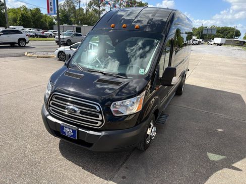 Used 2018 Ford Transit 350 XLT image 13
