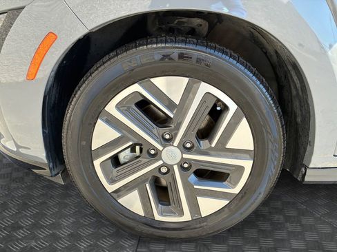 Used 2023 Hyundai Kona SE w/ Cargo Package image 23