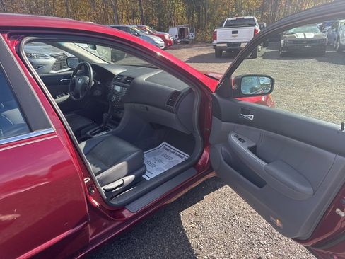 Used 2004 Honda Accord EX image 25