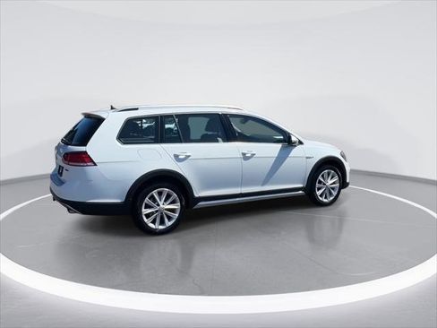 Used 2019 Volkswagen Golf Alltrack S AWD/4WD image 8