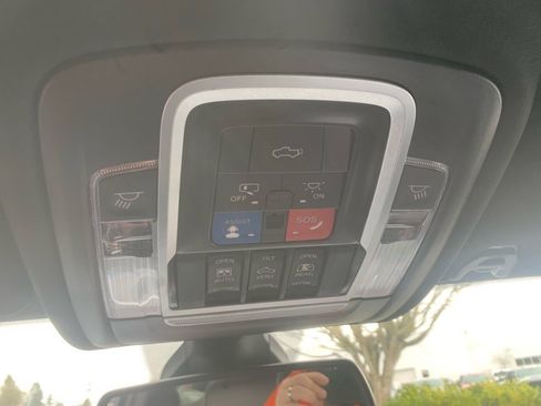 Used 2024 RAM 2500 Laramie w/ Sport Appearance Package image 28