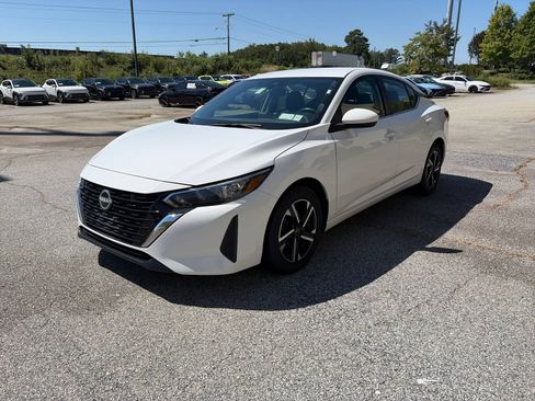 Used 2024 Nissan Sentra SV FWD image 2