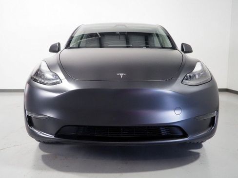 Used 2024 Tesla Model Y 2WD image 47