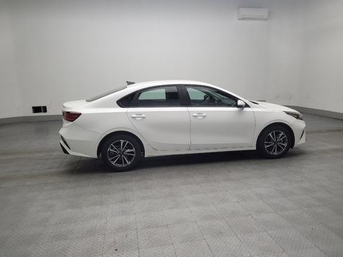 Used 2024 Kia Forte LXS image 10