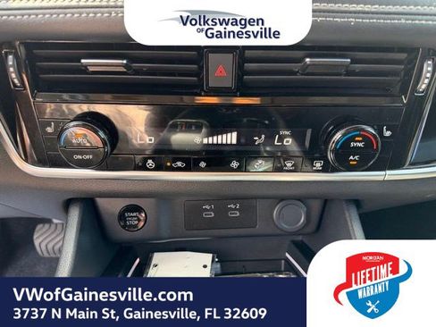 Used 2024 Nissan Rogue SL AWD/4WD image 25