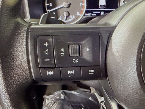Used 2024 Nissan Rogue SV FWD image 14