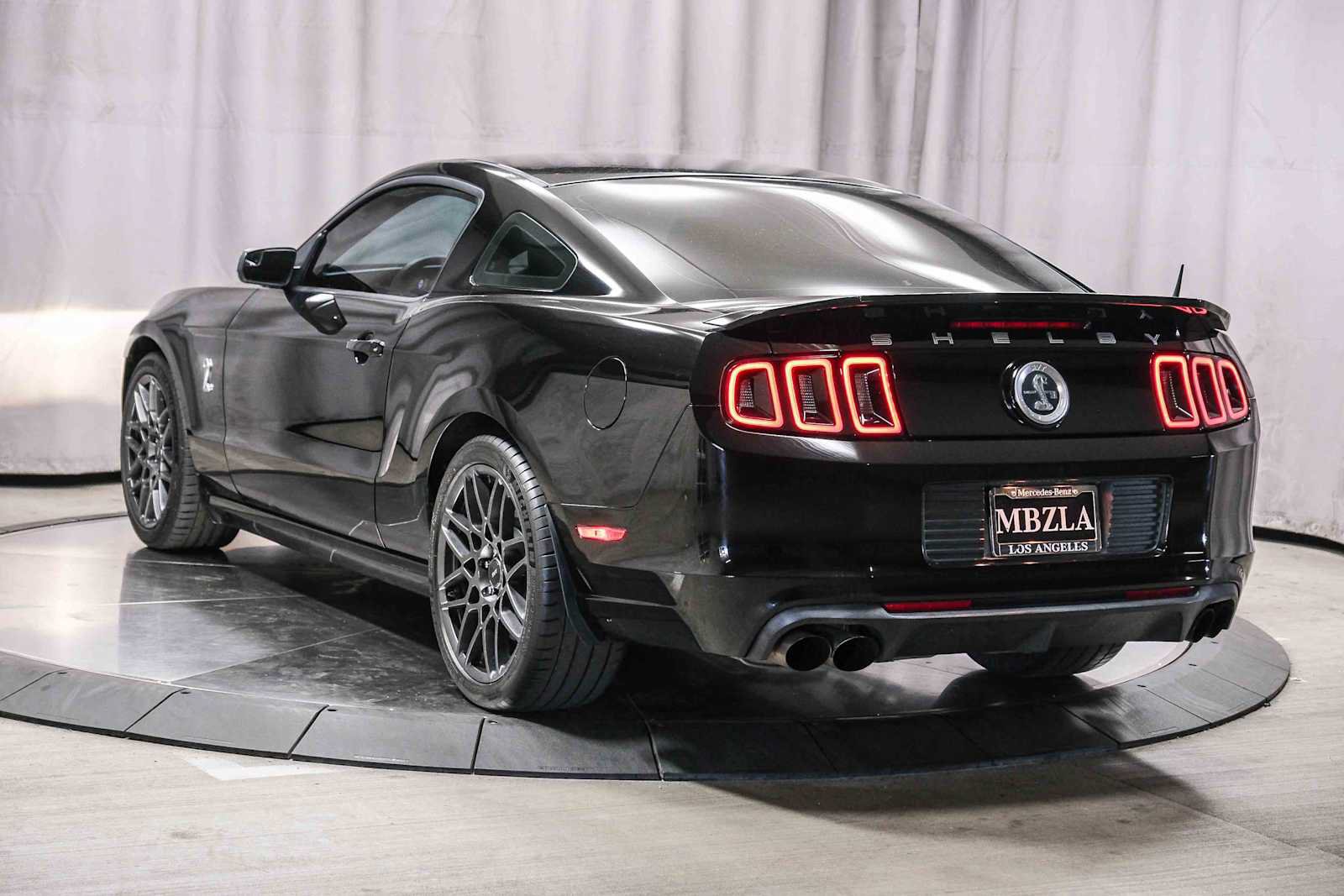 Used 2014 Ford Mustang Shelby GT500 w/ Equipment Group 821A RWD image 2