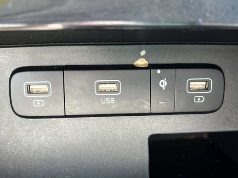 Used 2023 Kia Carnival SX Prestige FWD image 14