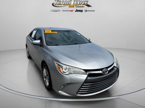 Used 2015 Toyota Camry LE FWD image 1