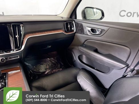 Used 2024 Volvo S60 B5 Plus image 26
