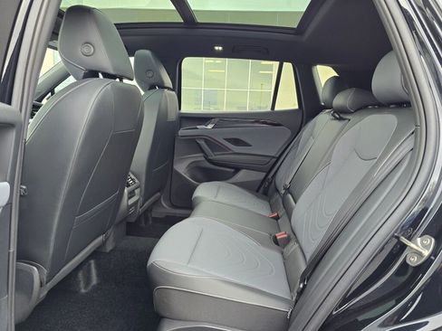 New 2026 Volkswagen Tiguan SE R-Line AWD/4WD image 13