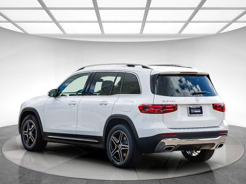 New 2026 Mercedes-Benz GLB 250 image 2