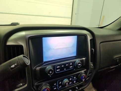 Used 2018 Chevrolet Silverado 1500 LT w/ LPO, Black Pack image 4